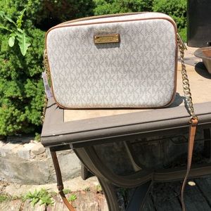 NWT Michael Kors Crossbody